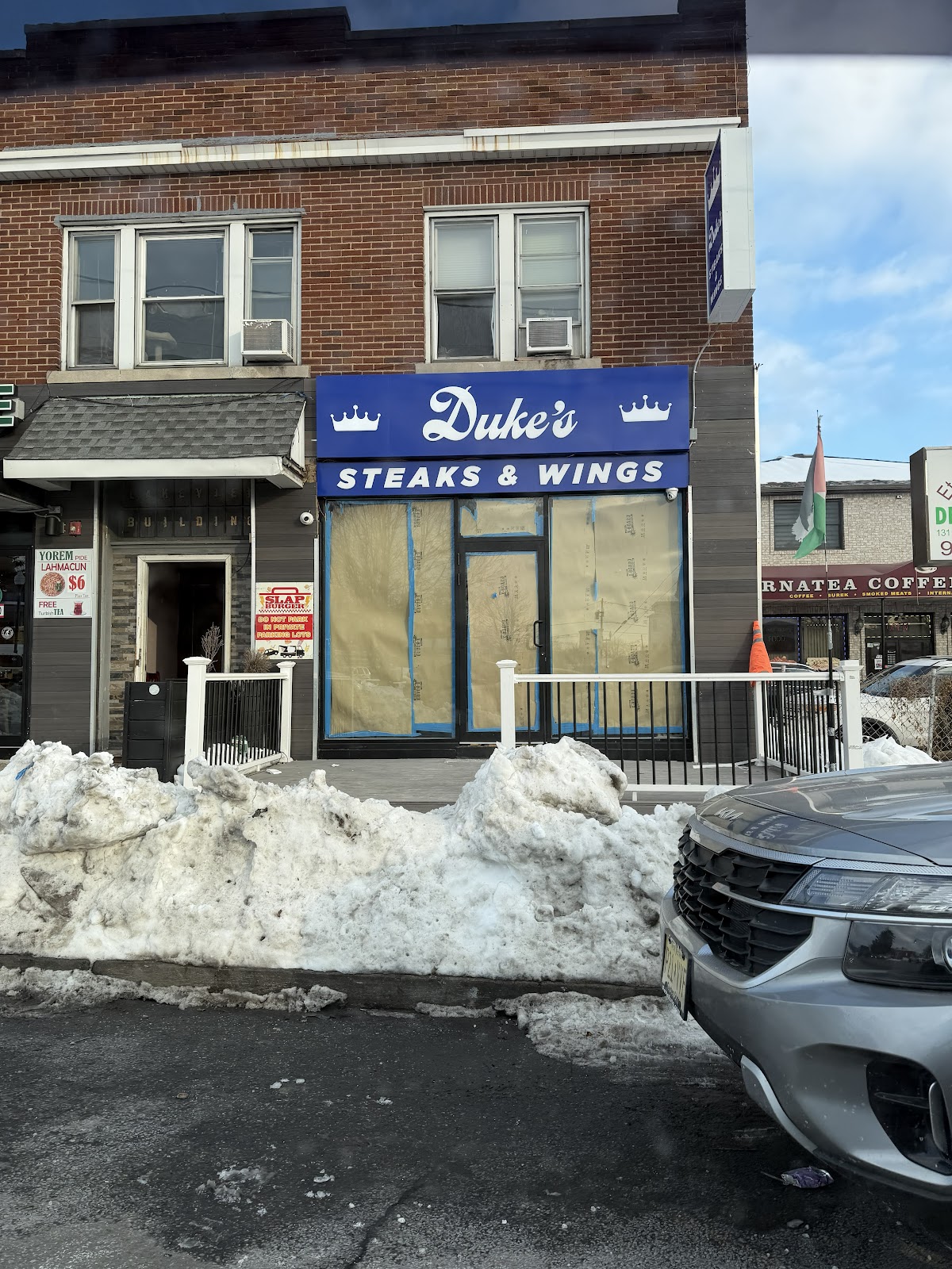 Dukes steaks & wings