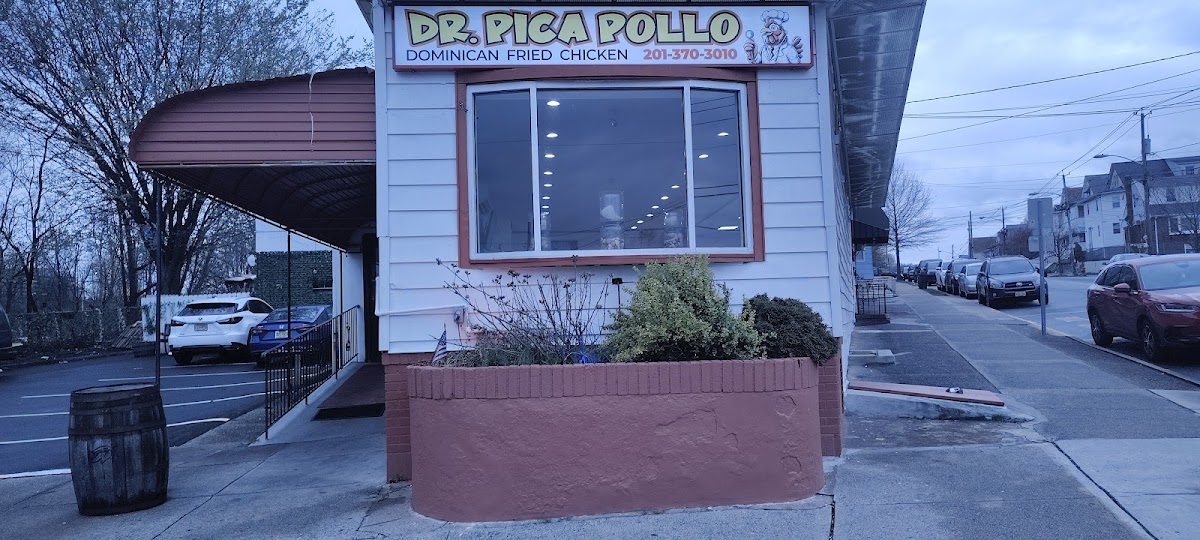 Dr. Pica Pollo | Dominican Fried Chicken