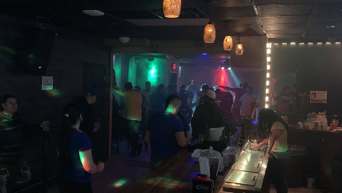 LOS CRISTALES SHOTS BAR